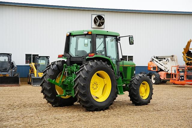 Image of John Deere 6400 equipment image 4