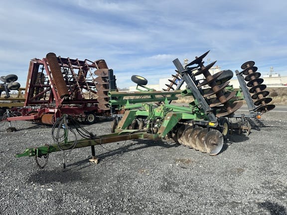 1997 John Deere 650 Equipment Image0