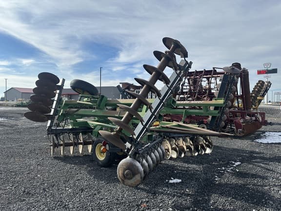 Image of John Deere 650 equipment image 3