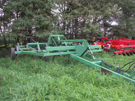 Image of John Deere 680 Primary image