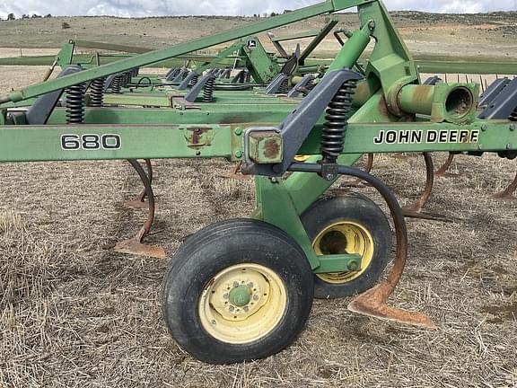 Image of John Deere 680 Primary image