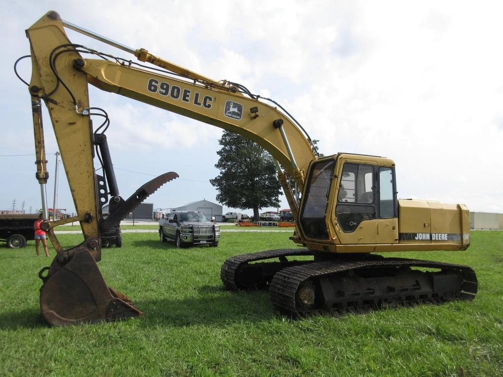 Image of John Deere 690E LC Primary image