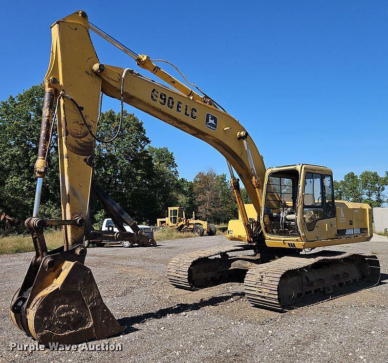 Image of John Deere 690E LC Primary image