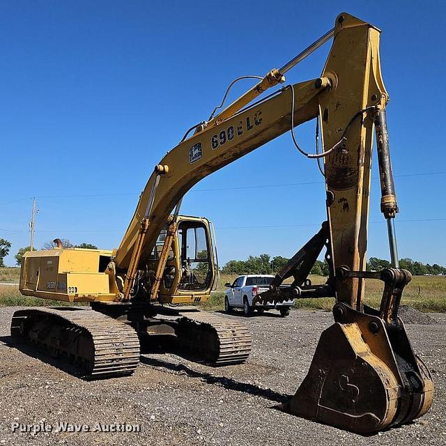 Image of John Deere 690E LC equipment image 2