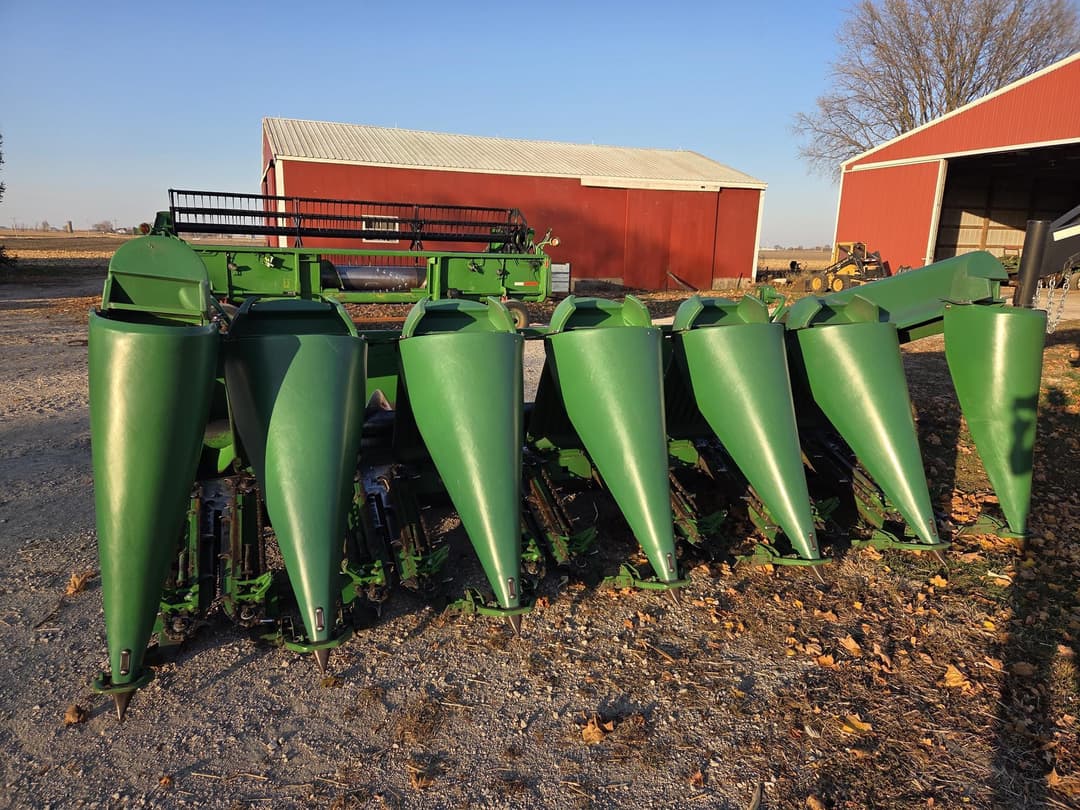 Image of John Deere 693 Primary image