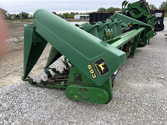 Image of John Deere 693 Primary image