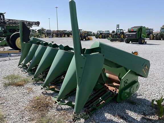 Image of John Deere 694 equipment image 1