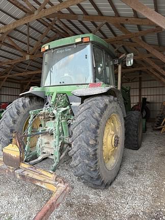 Image of John Deere 7210 equipment image 3