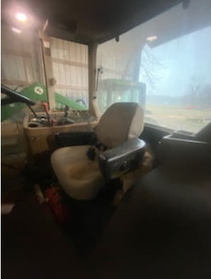 Image of John Deere 7210 equipment image 3