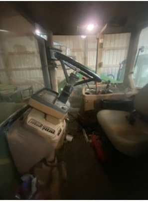 Image of John Deere 7210 equipment image 4