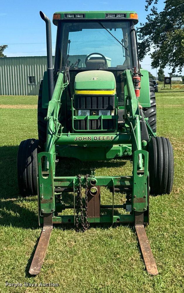 Image of John Deere 7210 equipment image 1