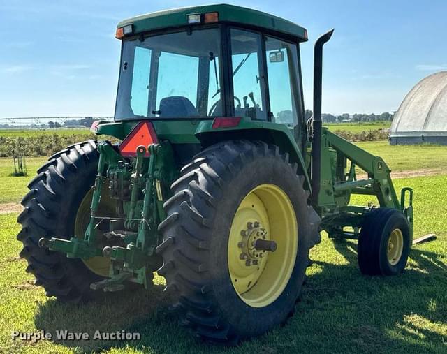 Image of John Deere 7210 equipment image 4