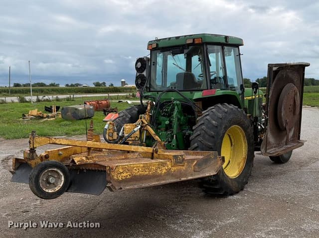 Image of John Deere 7210 equipment image 4