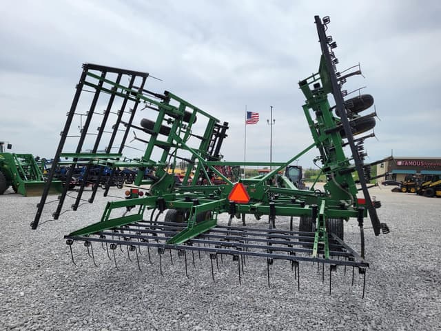 Image of John Deere 726 equipment image 3