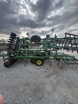 Image of John Deere 726 equipment image 2