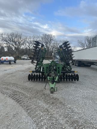 Image of John Deere 726 equipment image 3