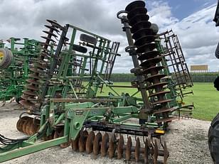 Main image John Deere 726 3