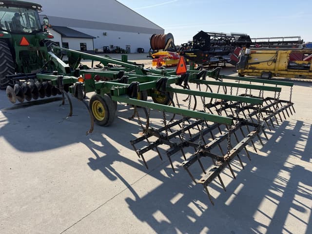 Image of John Deere 726 equipment image 4