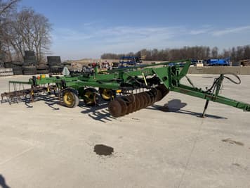 Main image John Deere 726