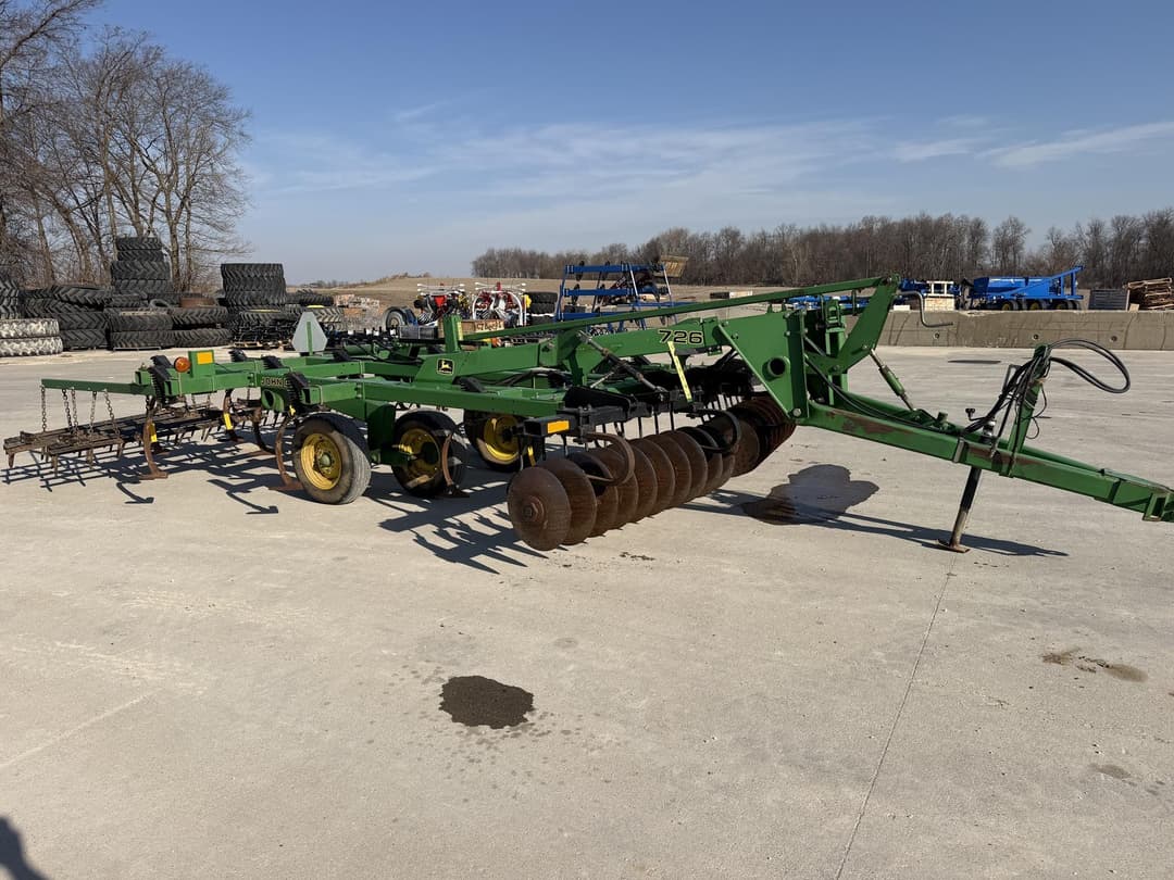 Image of John Deere 726 Primary image