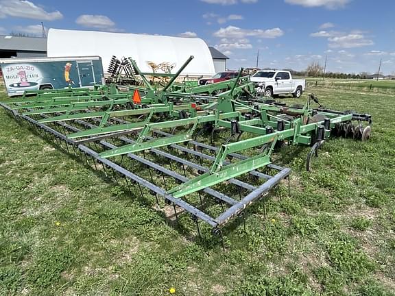 Image of John Deere 726 equipment image 4