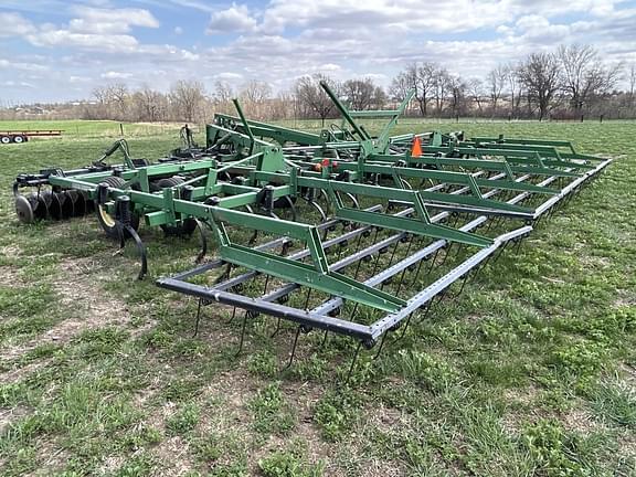 Image of John Deere 726 equipment image 2