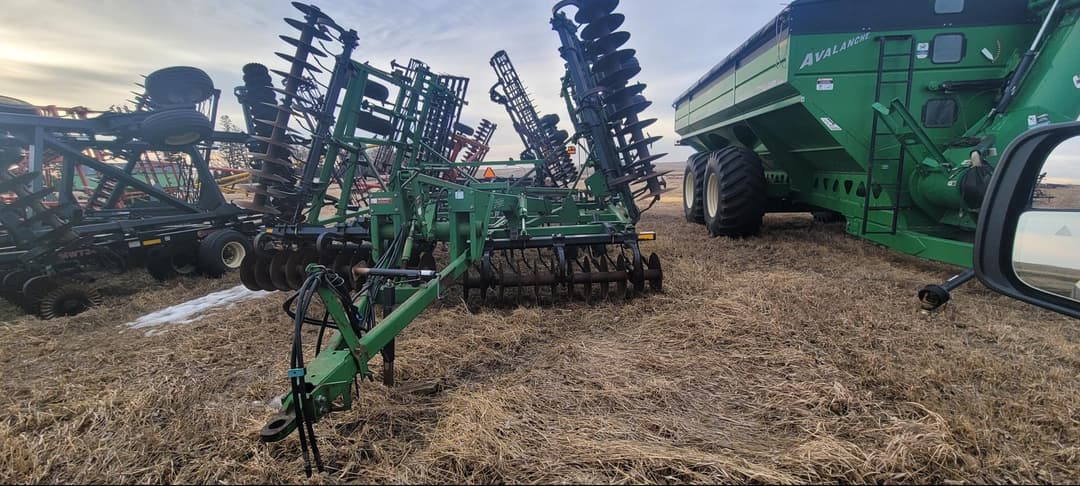 Image of John Deere 726 Primary image