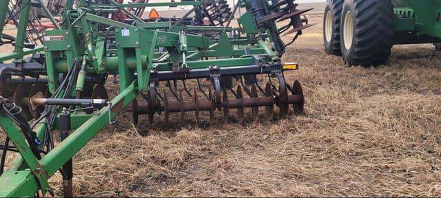 Image of John Deere 726 equipment image 3