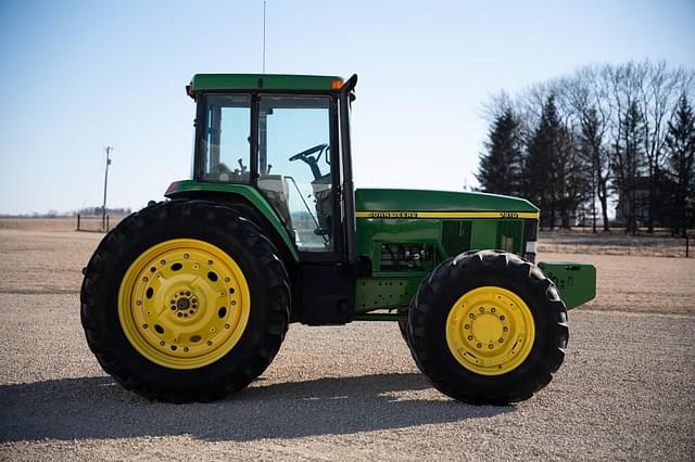 Image of John Deere 7410 equipment image 3