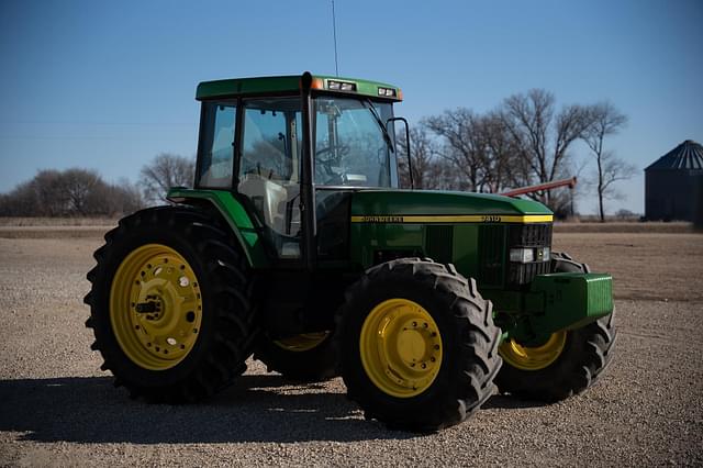 Image of John Deere 7410 equipment image 2