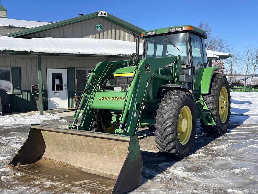 Image of John Deere 7410 Primary image