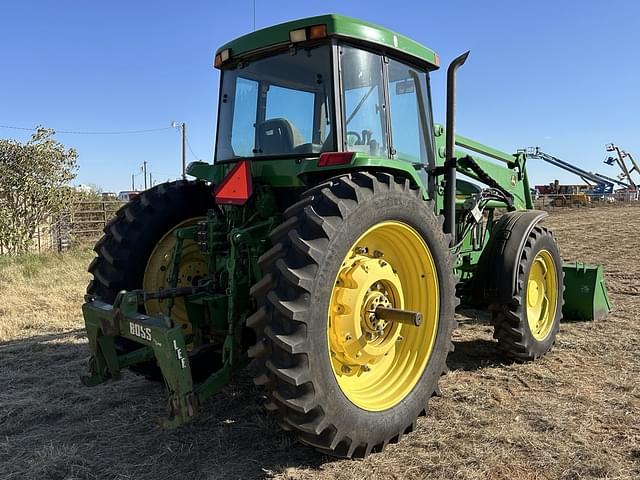 Image of John Deere 7410 equipment image 2