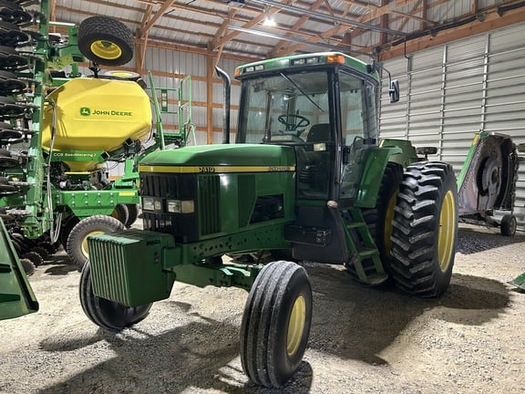 1997 John Deere 7410 Equipment Image0