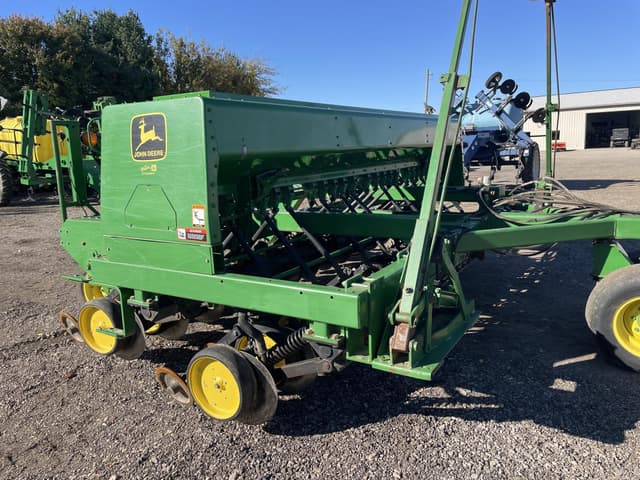 Image of John Deere 750 equipment image 4