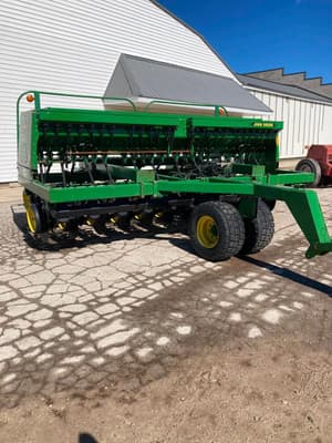 1997 John Deere 750 Image