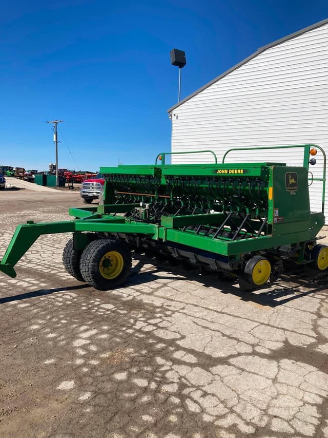 Image of John Deere 750 equipment image 1