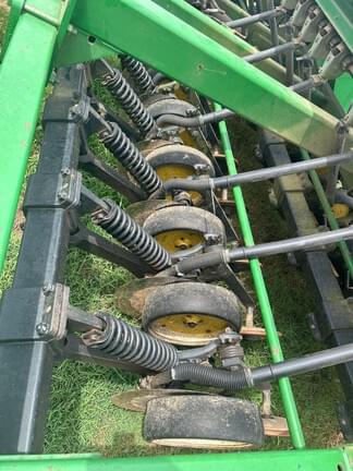 Image of John Deere 750 equipment image 2
