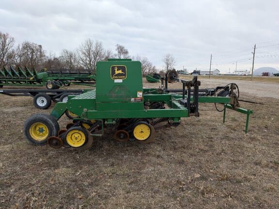 Image of John Deere 750 equipment image 2