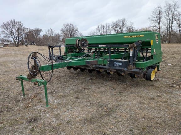 Image of John Deere 750 equipment image 1