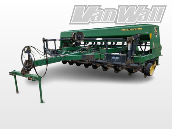 1997 John Deere 750 Equipment Image0