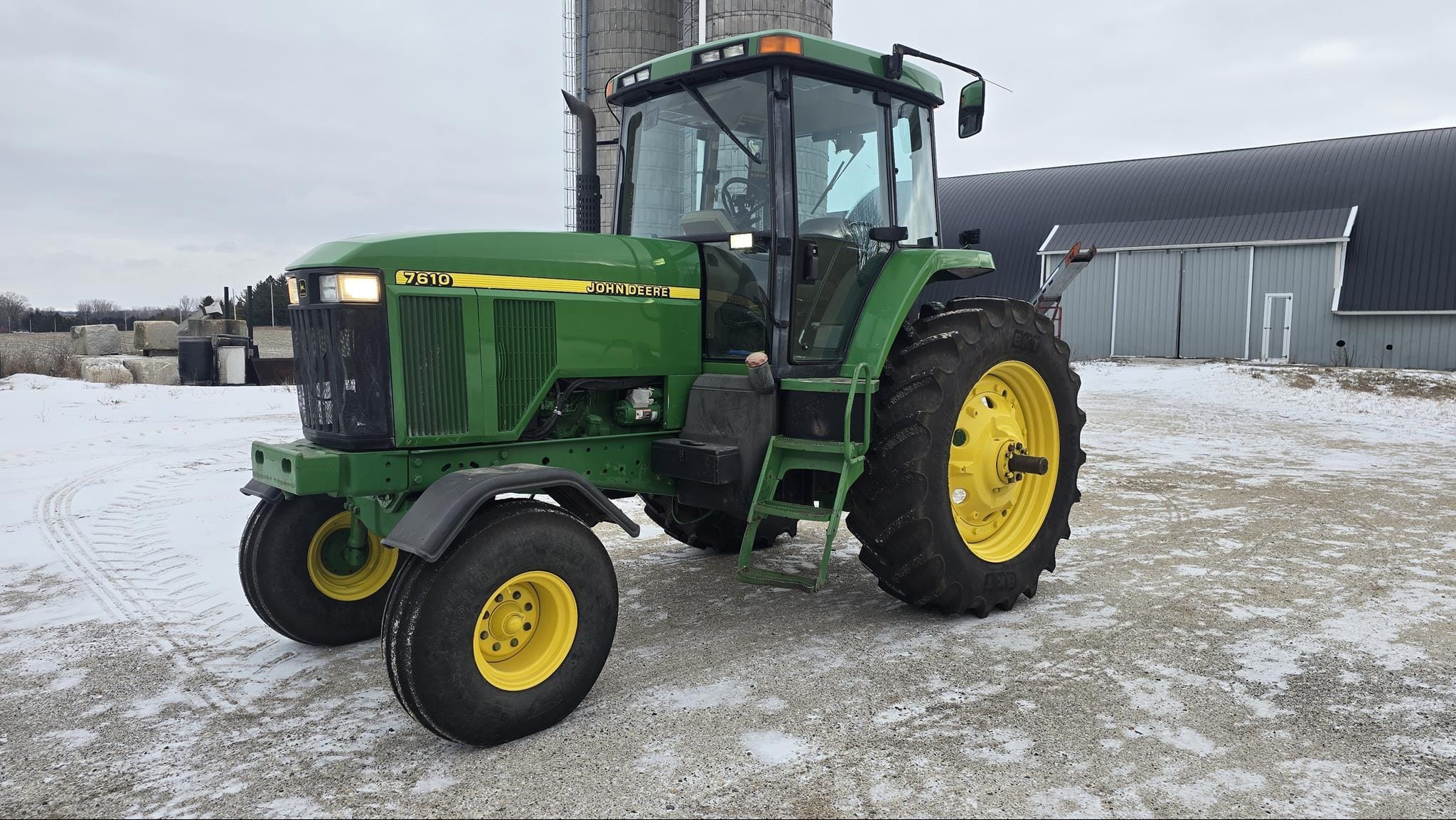 Main image John Deere 7610