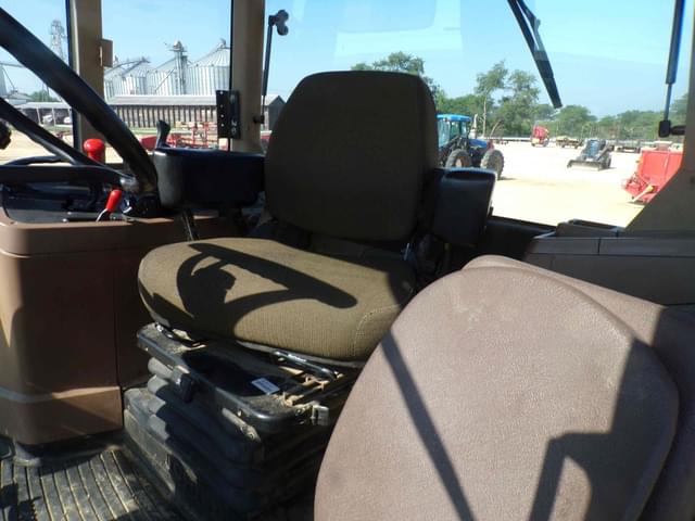 Image of John Deere 7610 equipment image 4