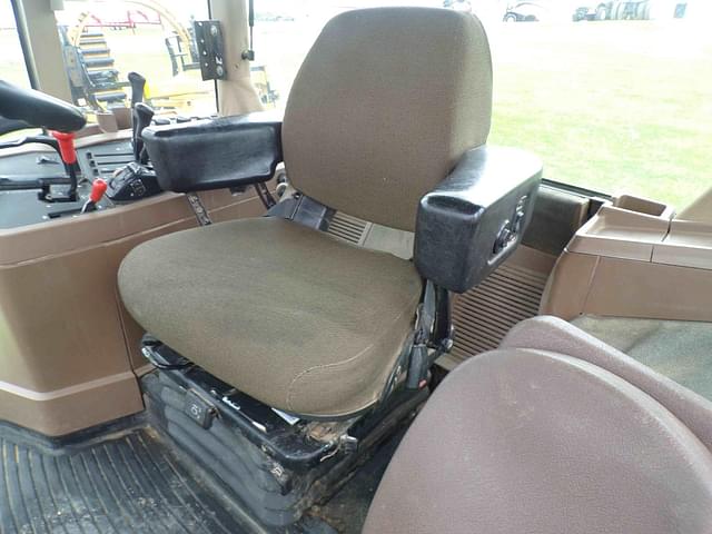 Image of John Deere 7610 equipment image 3