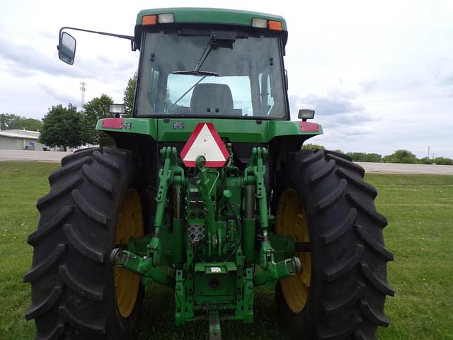 Image of John Deere 7610 equipment image 2