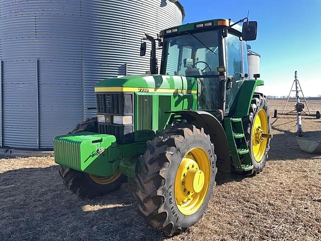 Image of John Deere 7710 equipment image 1
