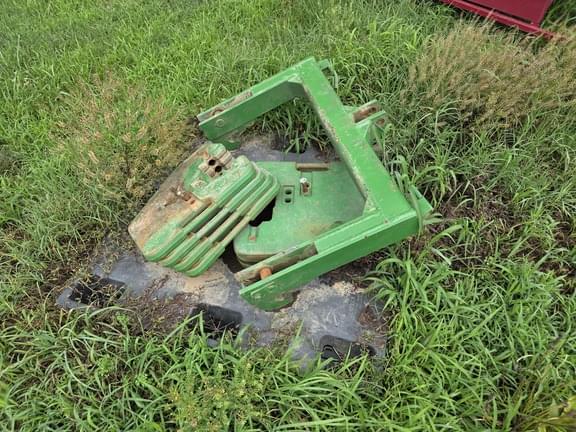 Image of John Deere 7810 equipment image 1
