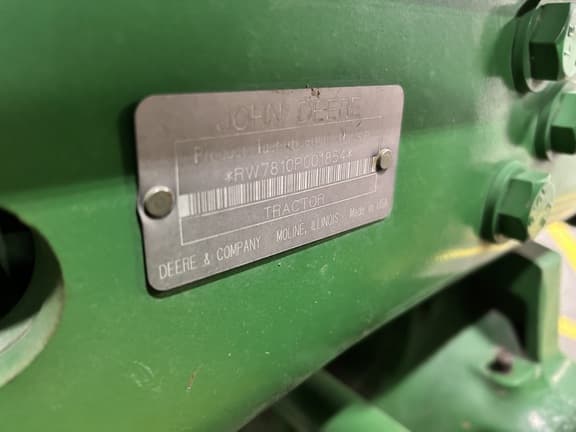 Image of John Deere 7810 equipment image 1