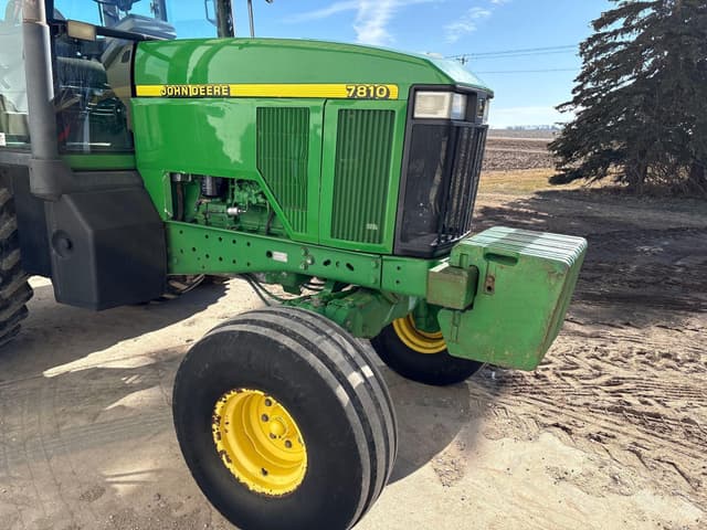 Image of John Deere 7810 equipment image 3