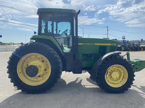 Image of John Deere 7810 equipment image 4