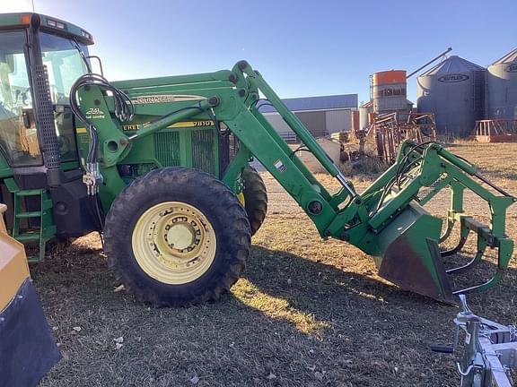 Image of John Deere 7810 equipment image 2